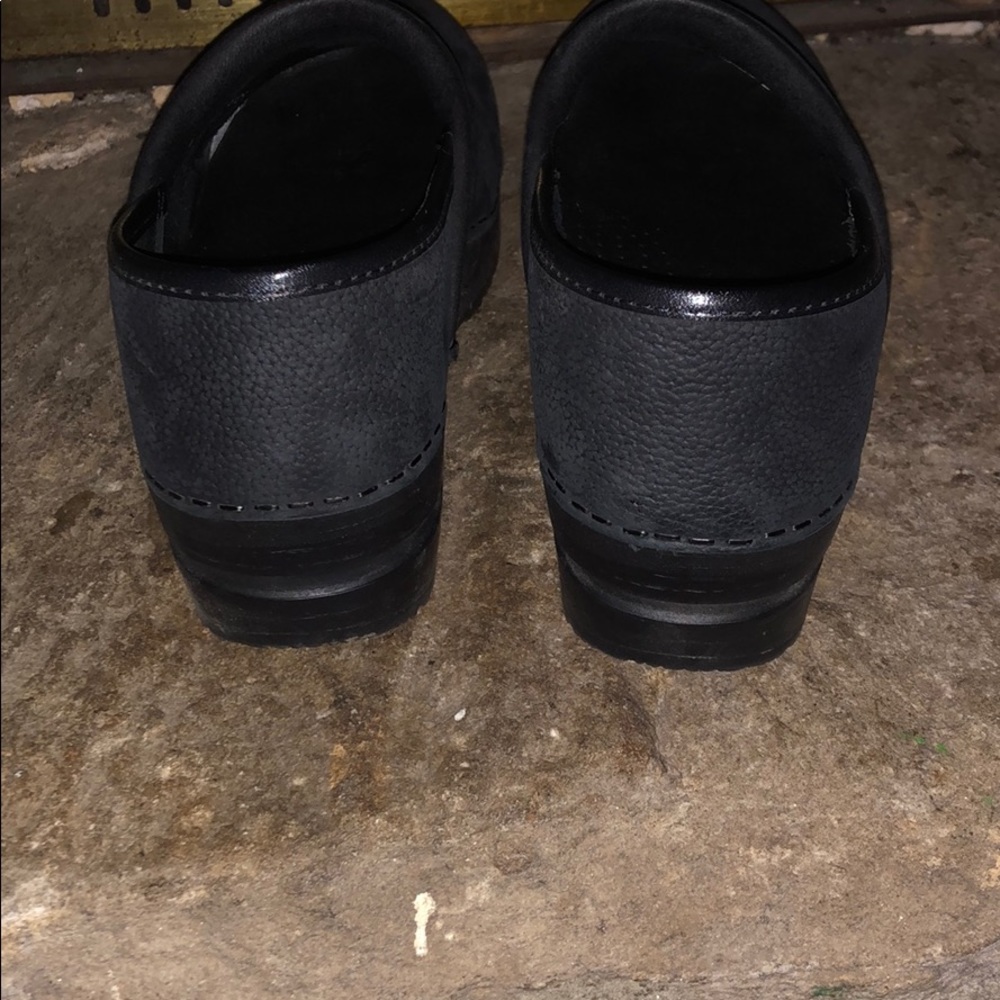 Sanita size 39 black shoes.